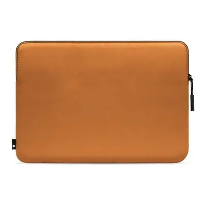 Incase puzdro Compact Sleeve pre MacBook Air 13"/Pro 13" - Cognac Amber, INMB100641-CGA