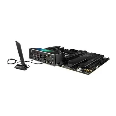 ASUS ROG STRIX X670E-F GAMING WIFI / AMD X670 / AM5 / 4x DDR5 / 4x M.2 / HDMI / DP / USB-C / WiF