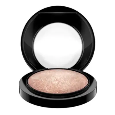 Luxusní zapečený rozjasňující pudr (Mineralize Skinfinish) MAC Cosmetics / Odstín: Lightscapade 