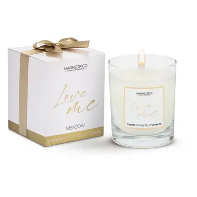 Vonná svíčka Love me Meadow (Scented Candle) Magnetifico Power Of Pheromones - 125 g