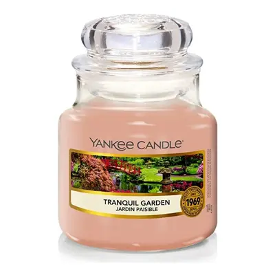 Aromatická svíčka Classic malá Tranquil Garden Yankee Candle - 104 g