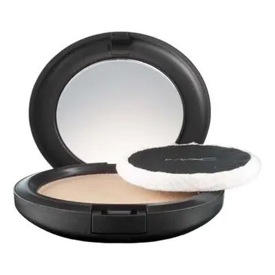 Jemný presovaný pudr (Blot Powder Pressed) MAC Cosmetics / Odstín: Medium Dark - 12 g