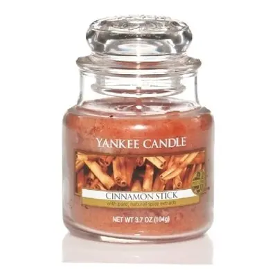 Vonná svíčka Classic malý Cinnamon Stick Yankee Candle - 104 g