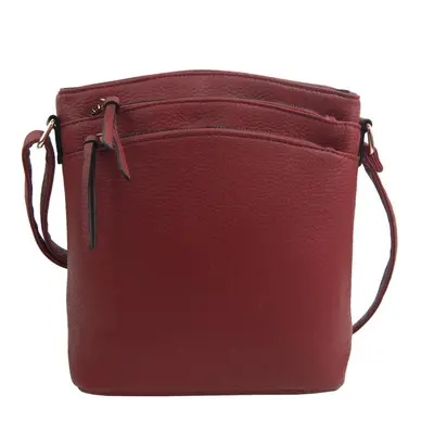 Červená dámská crossbody kabelka se zlatými doplňky