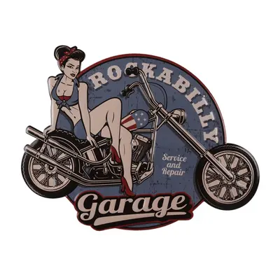 Nástěnná kovová cedule Garage se slečnou v pin-up stylu – 60x1x46 cm