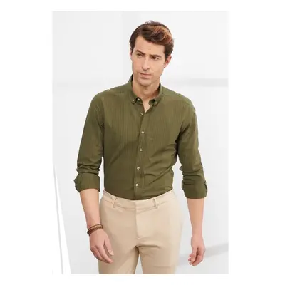 Pánská khaki košile ALTINYILDIZ CLASSICS, slim fit střih, zapínací 91585933