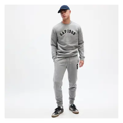 Tepláky GAP Logo Jogger Sweatpants Pilot Grey 91671656