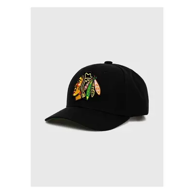 Kšiltovka Mitchell&Ness NHL CHICAGO BLACKHAWKS černá barva, s aplikací 90319498