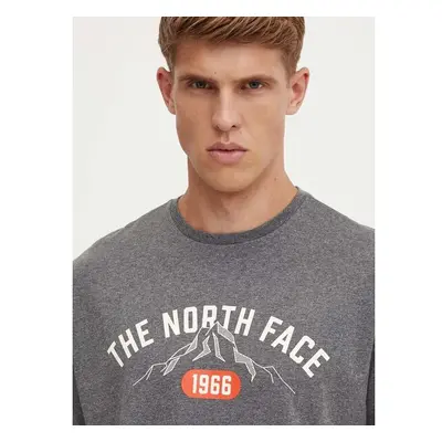 Tričko The North Face Tee Varsity Graphic šedá barva, s potiskem, 95224010