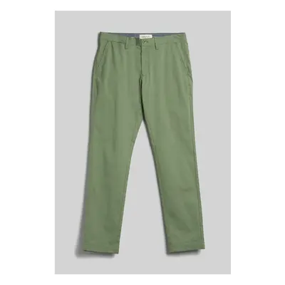 KALHOTY GANT SLIM SPORTS CHINOS KALAMATA GREEN 90640102