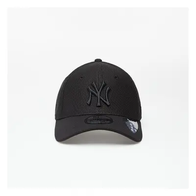 Kšiltovka New Era 3930 MLB Diamond Era NY Black S-M 87310047