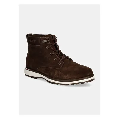 Semišové boty Tommy Hilfiger CORPORATE OUTDOOR SUEDE BOOT pánské, 96045386