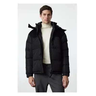 Trendyol Black Regular Fit Hooded Winter Puffer Jacket 98678643