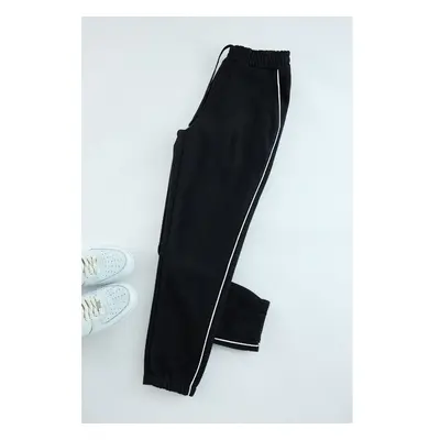 Trendyol Black Regular Cut Thick Piping Sweatpants 99195279