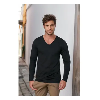 Trendyol Black Slim/Slim Fit V Neck 100% Cotton T-shirt 97014495