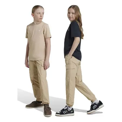 Dětské tepláky adidas Originals CARGO PANTS béžová barva, hladké, 98602978