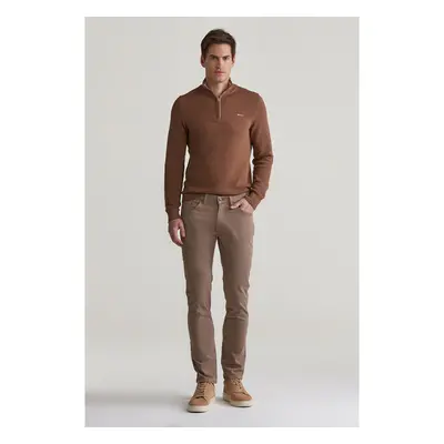 DŽÍNY GANT SLIM DESERT JEANS DESERT BROWN 99502062