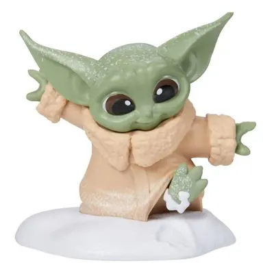 Hasbro Star Wars The Bounty Collection Baby Yoda Procházka ve sněhu