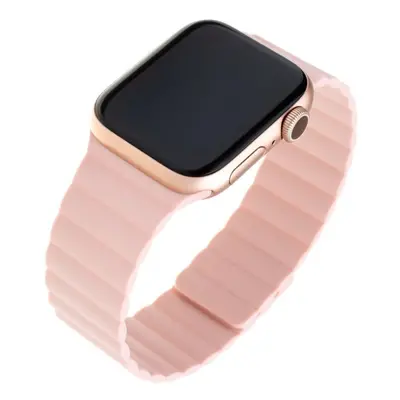 Řemínek FIXED Silicone Magnetic Strap pro Apple Watch 42/44/45/Ultra 49mm růžový