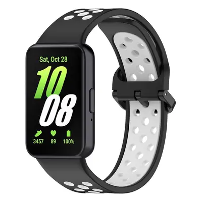 Perforovaný řemínek pro Samsung Galaxy Fit 3 Barevná varianta: Černo-Bílý