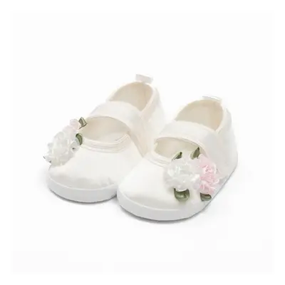 Kojenecké saténové capáčky New Baby Ivory Flowers 3-6 m