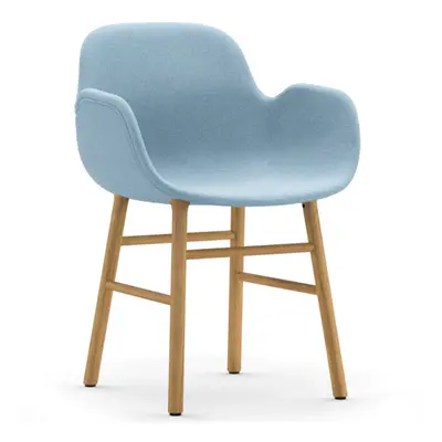 Výprodej Normann Copenhagen designové židle Form Armchair Wood (polstrování světle modrá, dub)