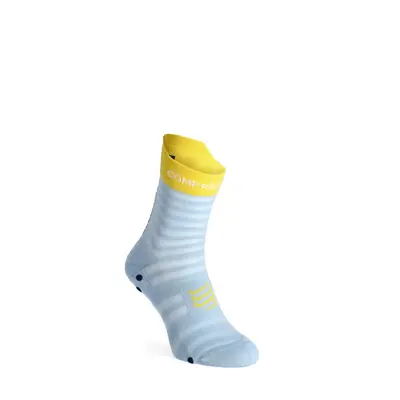 Ponožky na běhání Compressport Pro Racing v4.0 UL Run High - cashmere blue/maize