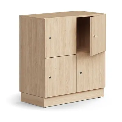 Skříň QBUS, 4 uzamykatelné boxy, sokl, 868x800x420 mm, dub