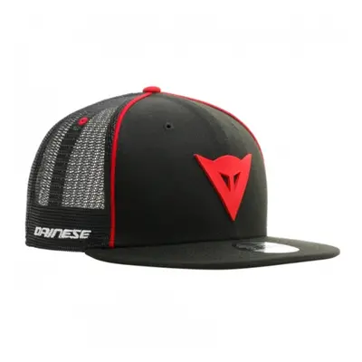 DAINESE 9FIFTY TRUCKER SNAPBACK kšiltovka černá/červená