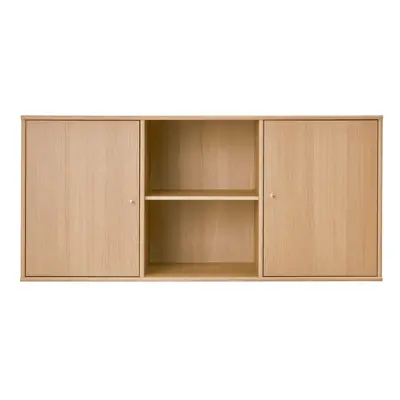 Nízká závěsná komoda v dekoru dubu v přírodní barvě 133x61 cm Mistral – Hammel Furniture