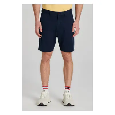 ŠORTKY GANT DOBBY RELAXED SHORTS EVENING BLUE