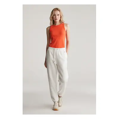 TEPLÁKY GANT REG SHIELD SWEATPANTS EGGSHELL