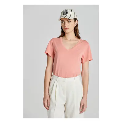 TRIČKO GANT REG SUNFADED SS V-NECK T-SHIRT PEACHY PINK