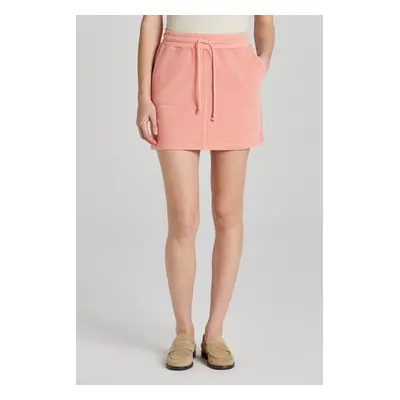 TEPLÁKOVÁ SUKNĚ GANT REL MINI SUNFADED SKIRT PEACHY PINK