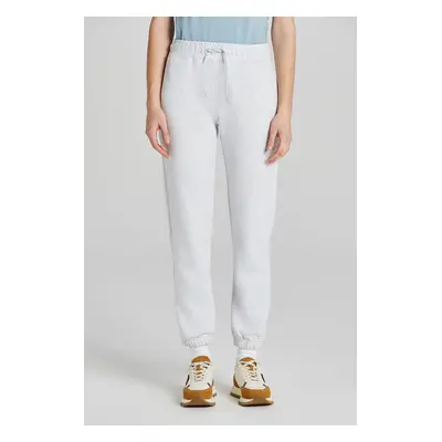 TEPLÁKY GANT REG TONAL SHIELD SWEATPANTS PALE GREY MELANGE