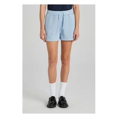 TEPLÁKOVÉ ŠORTKY GANT REL SUNFADED SHORTS DOVE BLUE