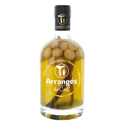 Ti Arranges Vanilla Macadamia Nuts 32% 0,7l (holá lahev)