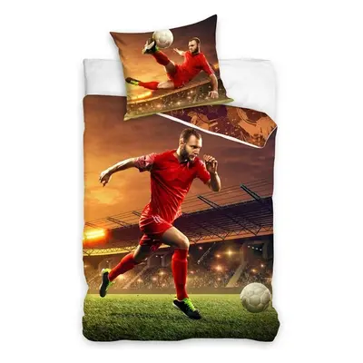 TipTrade Bavlněné povlečení 140x200 + 70x90 cm - Fotbalista Výkop míče