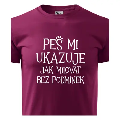 Tričko pes mi ukazuje jak milovat