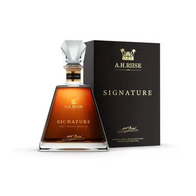 A. H. Riise A.H.Riise Signature 43,9% 0,7 l