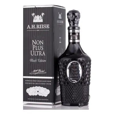 A. H. Riise Non Plus Ultra Black Edition 42 % 0,7 l