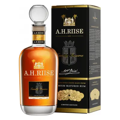 A. H. Riise Family Reserve rum 42 % 0,7 l