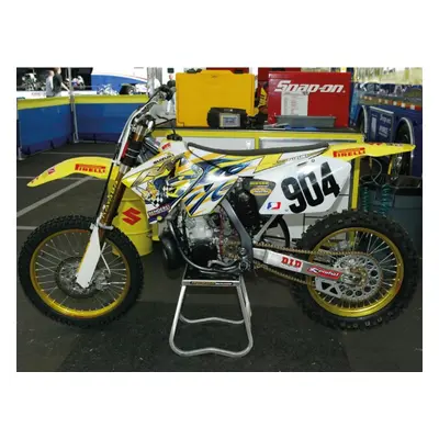 Potah sedla BLACKBIRD 13V05 (BLACKBIRD potah sedla SUZUKI RM125/250 01-08 REPLICA TEAM SUZUKI 20