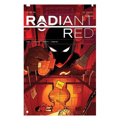 Radiant Red, Volume 1: A Massive-Verse Book - Chen, Cherish