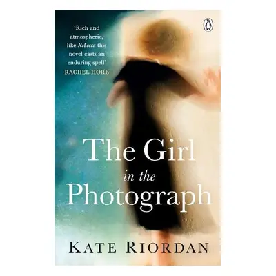 Girl in the Photograph - Riordan, Kate