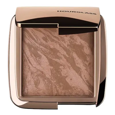 HOURGLASS - Ambient Lighting Bronzer - Bronzující rozjasňující pudr