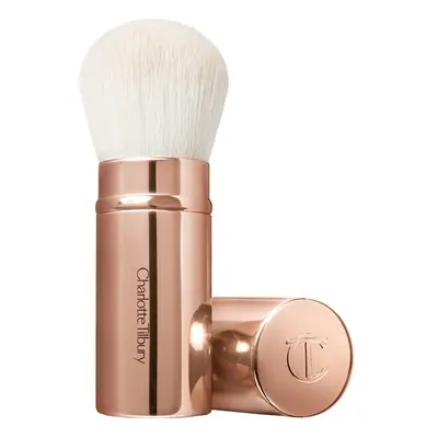 CHARLOTTE TILBURY - The Airbrush Kabuki Brush – Štětec na bronzer