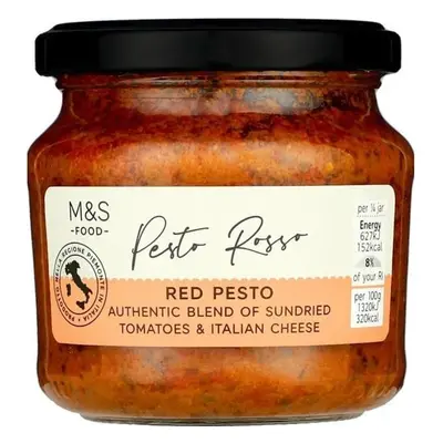 Marks and Spencer Rajčatové pesto s extra panenským olivovým olejem, sušenými rajčaty a italským