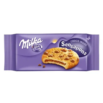 Milka Cookie Sensations plněné sušenky s kousky čokolády